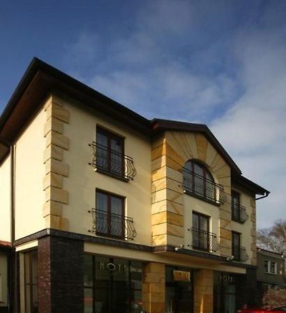 Hotel Marta Oława Εξωτερικό φωτογραφία