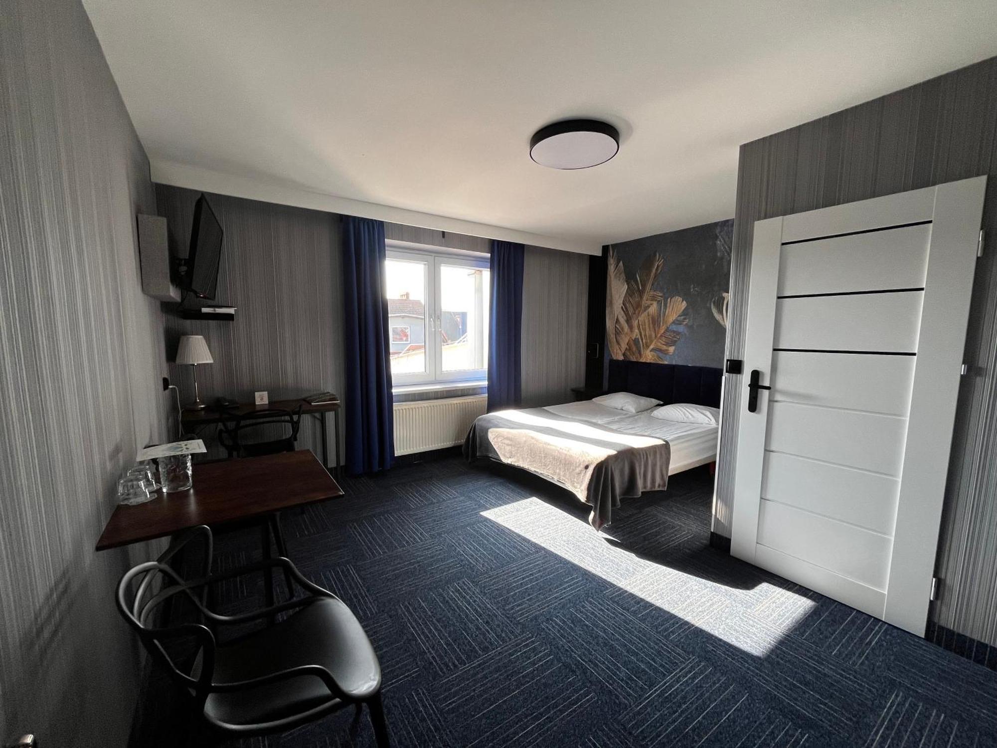 Hotel Marta Oława Εξωτερικό φωτογραφία