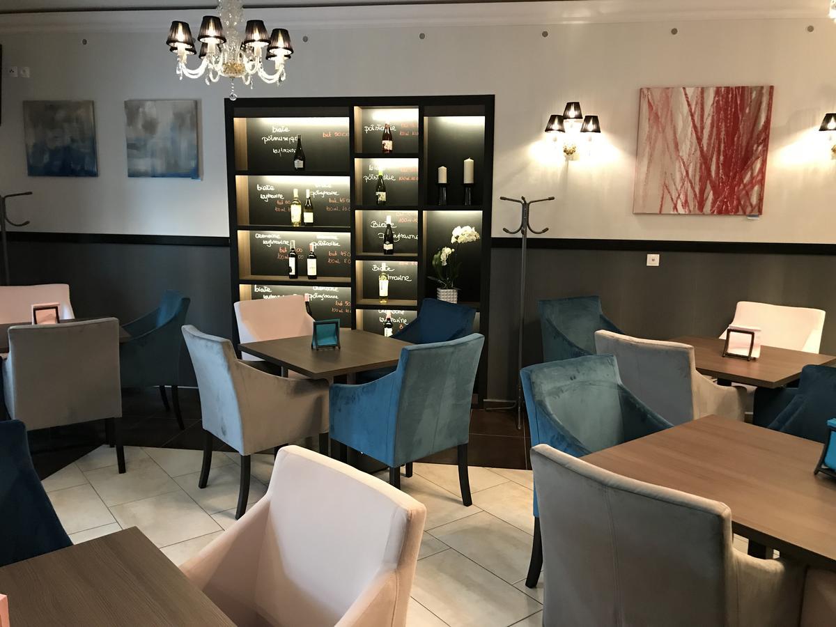 Hotel Marta Oława Εξωτερικό φωτογραφία